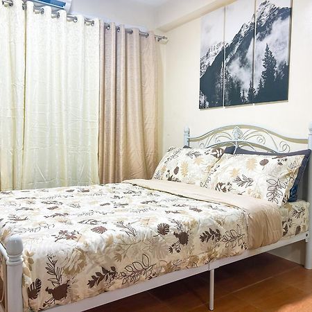 Affordable One Bedroom Condo in One Oasis 1726 Cagayan de Oro Esterno foto