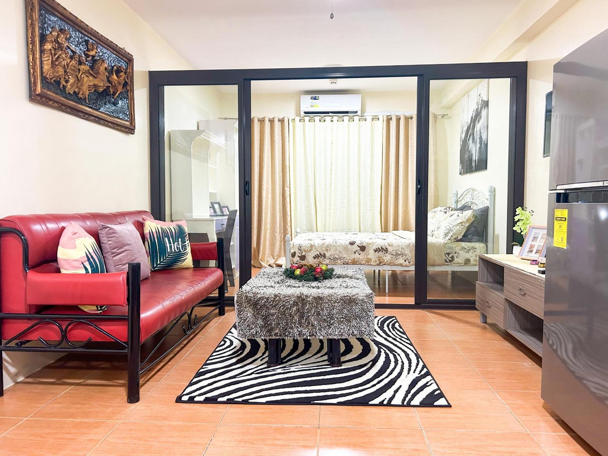 Affordable One Bedroom Condo in One Oasis 1726 Cagayan de Oro Esterno foto